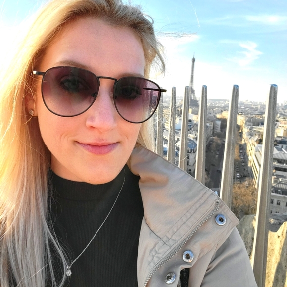 Meet your Posher, Mary - Picture 1 of 1